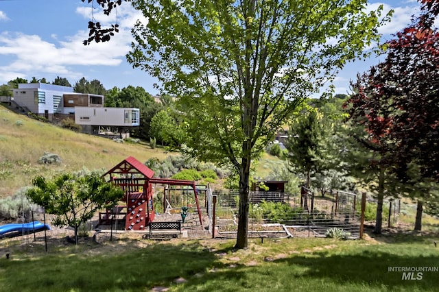 352 N Panorama Pl, Boise, ID 83702 - view of jungle gym