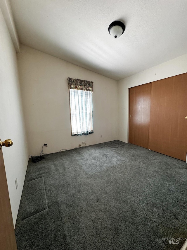 664 Lawrence Ln, Weiser, ID 83672 - unfurnished bedroom featuring carpet flooring and a closet