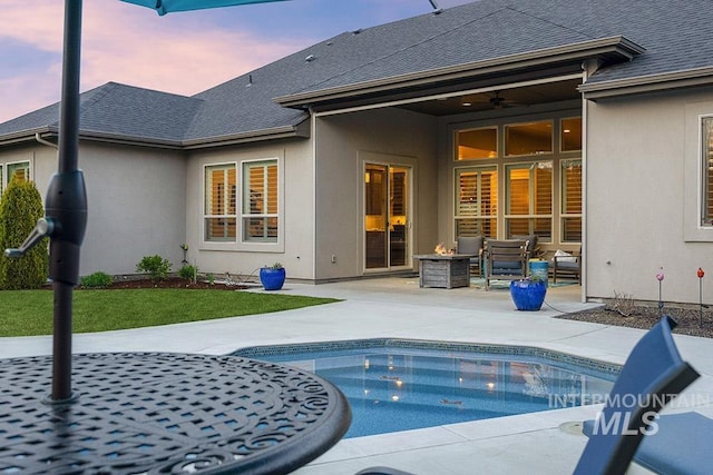 3061 S Fox Run Ave, Eagle, ID 83616 - view of swimming pool featuring a patio, ceiling fan, and a pool with connected hot tub