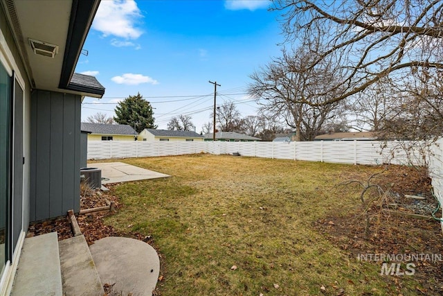 view of yard featuring a fenced backyard and a patio area