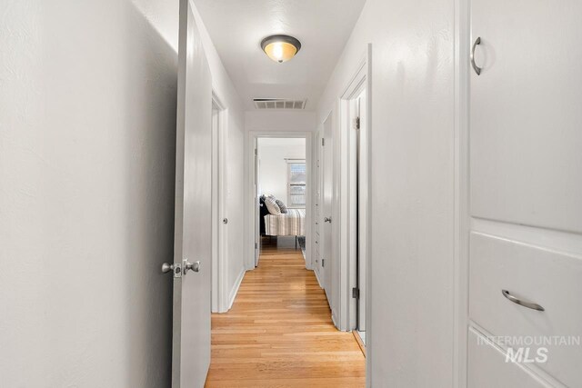92 N Yale St, Nampa, ID 83651 - corridor with visible vents and light wood-style flooring