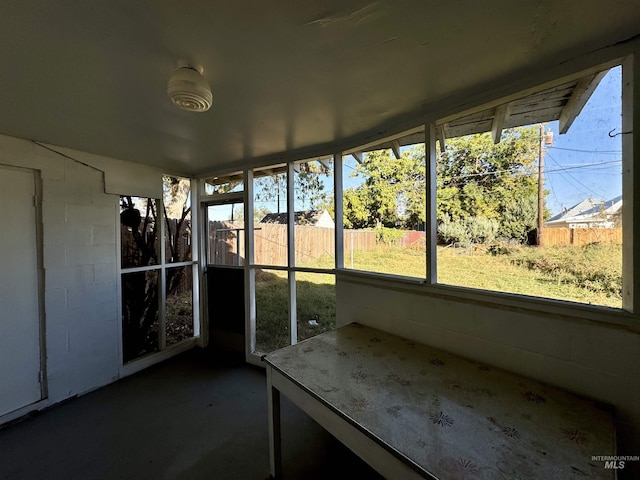 660 SW 2nd St, Ontario, OR 97914 - unfurnished sunroom featuring healthy amount of natural light