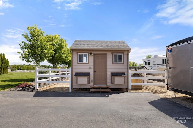 550 W Heikes Ln, Eagle, ID 83616 - view of outdoor structure with entry steps
