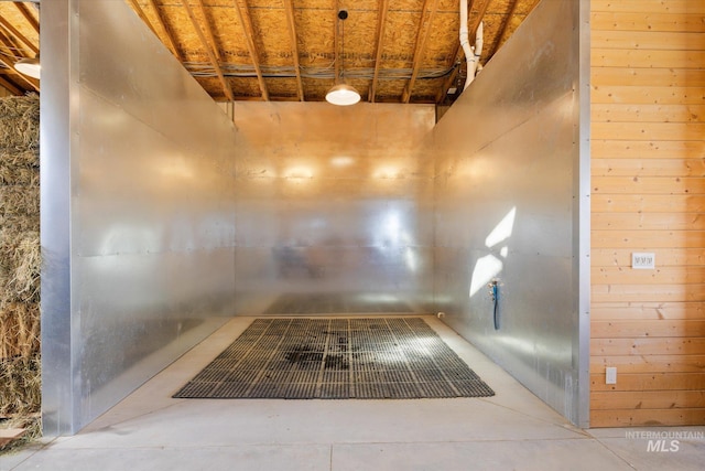 550 W Heikes Ln, Eagle, ID 83616 - detailed view of concrete floors