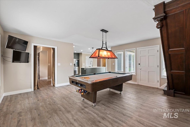 905 S Canyon St, Nampa, ID 83686 - game room featuring wood finished floors, baseboards, billiards, and recessed lighting