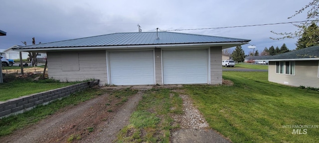 view of detached garage