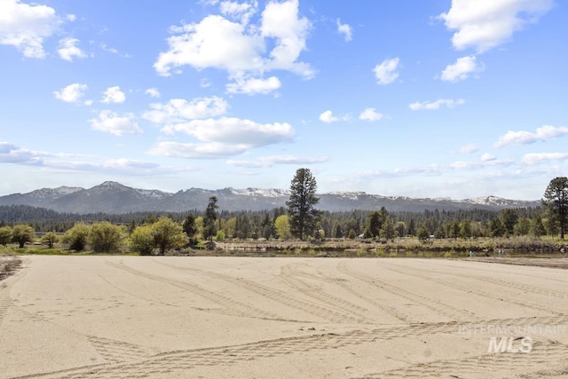 L7B1 Warren Dr, Cascade, ID 83611