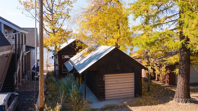 view of outdoor structure