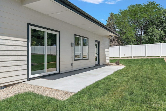 view of yard with a patio area