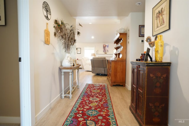 2431 Legacy Ct, Clarkston, WA 99403 - hallway featuring light wood-style flooring, baseboards, and recessed lighting