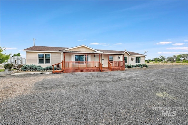 4240 N 1400 E, Buhl, ID 83316 - view of front of home with covered porch