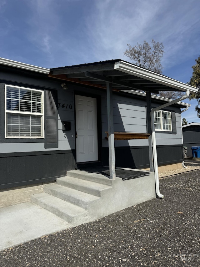 view of property entrance