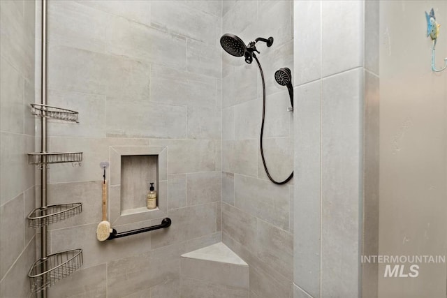 547 S Rivermist Ave, Star, ID 83669 - full bath with a tile shower