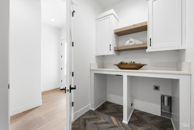 office area featuring recessed lighting and baseboards
