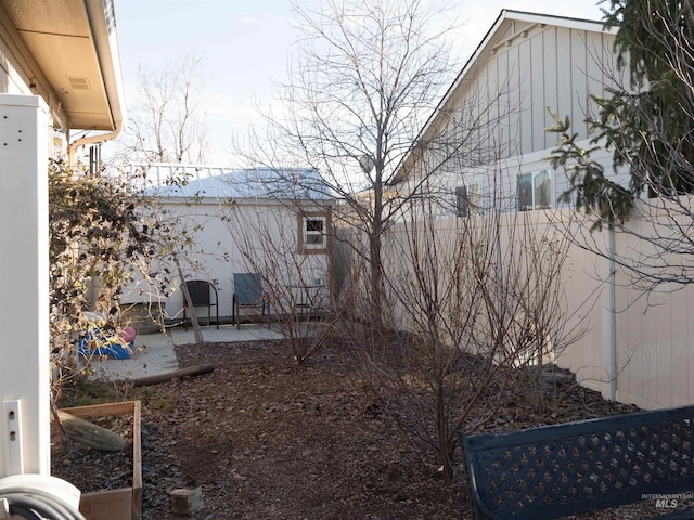 view of yard with a patio