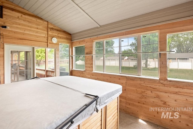 720 E Main St, Jerome, ID 83338 - unfurnished sunroom featuring vaulted ceiling and healthy amount of natural light
