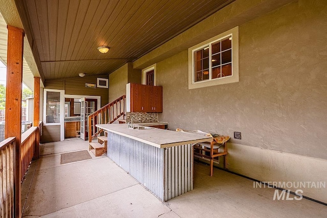 720 E Main St, Jerome, ID 83338 - view of patio featuring a sink