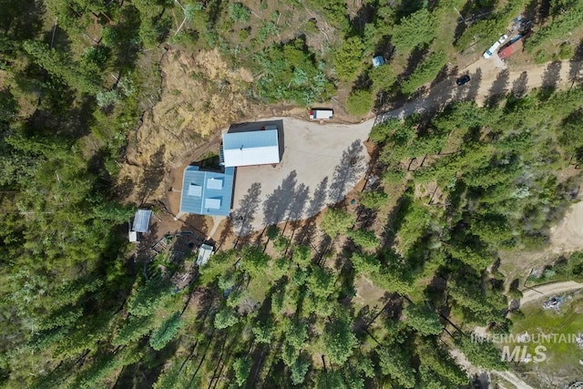 aerial view of property and surrounding area