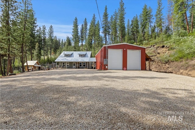 view of detached garage