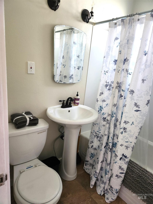 205 Nebraska, Gooding, ID 83330 - bathroom with toilet