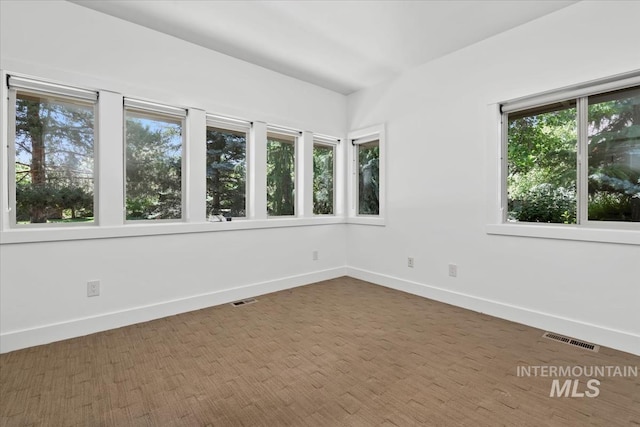 356 E Lake Briar Ln, Eagle, ID 83616 - spare room with healthy amount of natural light