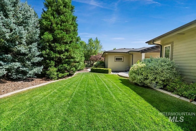 356 E Lake Briar Ln, Eagle, ID 83616 - view of green lawn