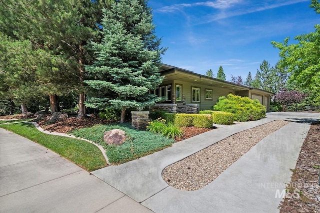 356 E Lake Briar Ln, Eagle, ID 83616 - view of home's exterior featuring driveway and an attached garage
