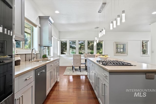 356 E Lake Briar Ln, Eagle, ID 83616 - kitchen with appliances with stainless steel finishes, healthy amount of natural light, light countertops, and recessed lighting