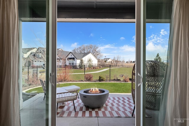 10148 Irongate Dr, Nampa, ID 83687 - entryway featuring a residential view