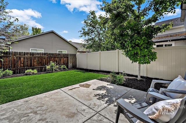 2128 N Woodcreek St, Boise, ID 83704 - view of patio / terrace