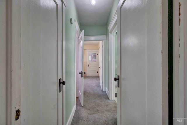 412 6th Ave N, Twin Falls, ID 83301 - corridor featuring carpet and baseboards