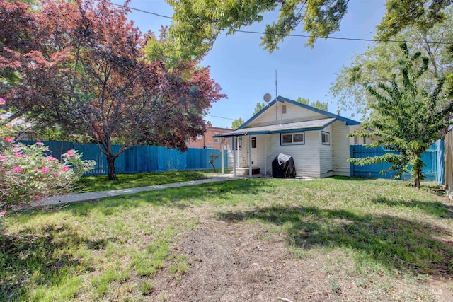 412 6th Ave N, Twin Falls, ID 83301 - back of property with a fenced backyard