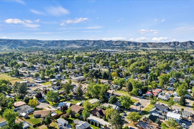 316 Maple Ave, Emmett, ID 83617 - aerial view of property and surrounding area featuring a mountainous background