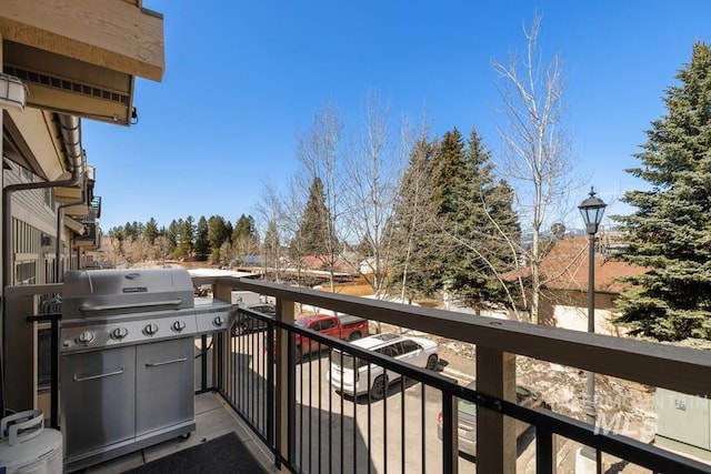 balcony featuring area for grilling