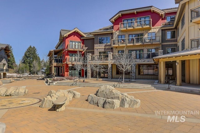 view of surrounding community