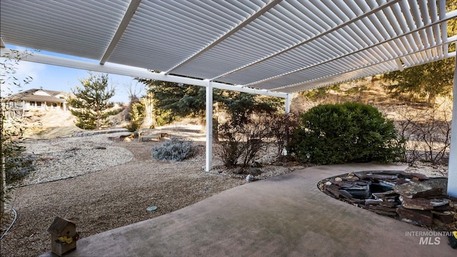 view of patio featuring a pergola