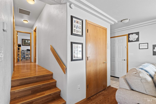 3404 Chukar Ln, Clarkston, WA 99403 - stairs with wood finished floors