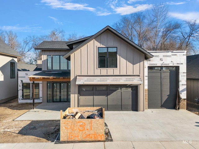 view of front facade with a garage