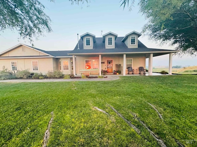 view of front of house featuring a front yard