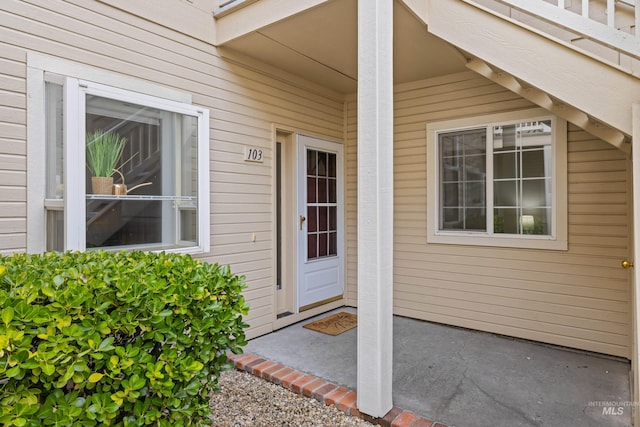 view of entrance to property