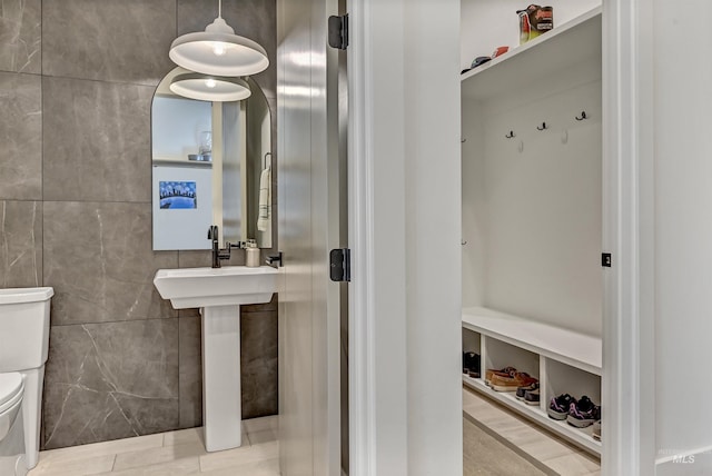 2313 S Aburge Ave, Meridian, ID 83642 - mudroom with a sink