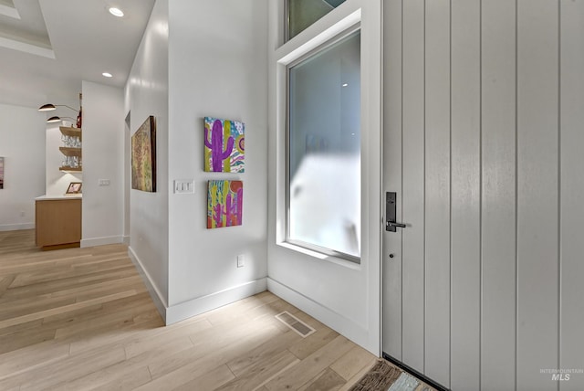 2313 S Aburge Ave, Meridian, ID 83642 - foyer featuring light wood-style flooring, baseboards, and recessed lighting