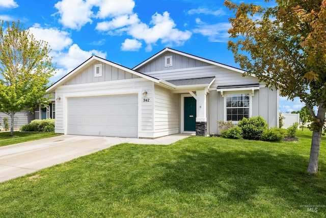 942 S Stibnite Pl, Kuna, ID 83634 - single story home with board and batten siding, a garage, concrete driveway, and a front yard