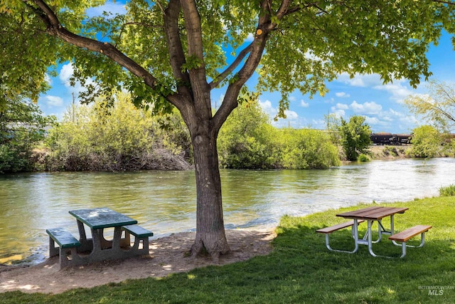 942 S Stibnite Pl, Kuna, ID 83634 - water view