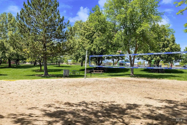942 S Stibnite Pl, Kuna, ID 83634 - view of home's community with volleyball court and a yard