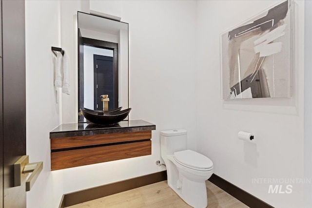 15 Alder Creek Ln, Garden Valley, ID 83622 - half bath featuring wood finished floors and vanity