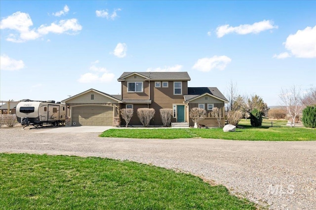 1375 Ross Rd, Weiser, ID 83672 - traditional home featuring gravel driveway, a front lawn, and a garage