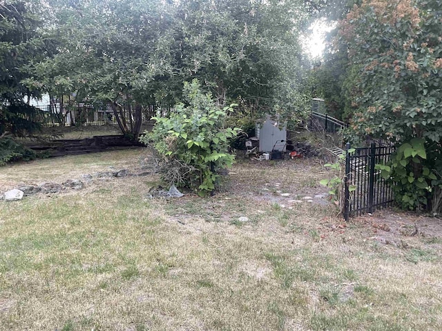833 N Cleveland St, Moscow, ID 83843 - view of yard