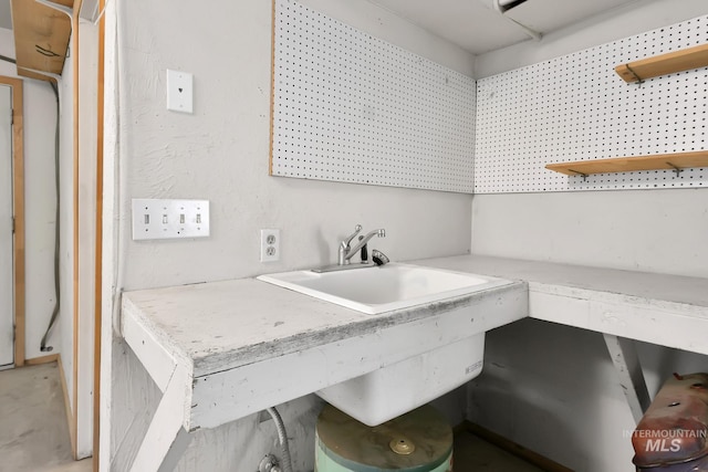 1219 N Indiana, Caldwell, ID 83605 - interior space featuring a sink