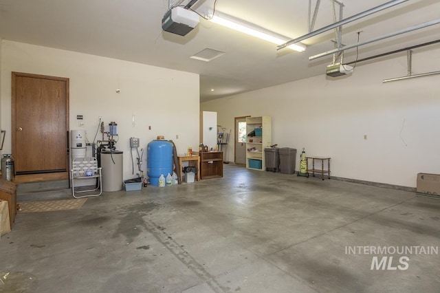 2555 E Quail Run Rd, Emmett, ID 83617 - garage with a garage door opener